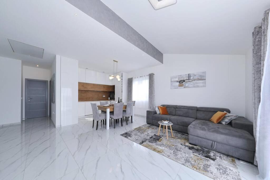 Apartman Chiara Galovac  Exterior foto